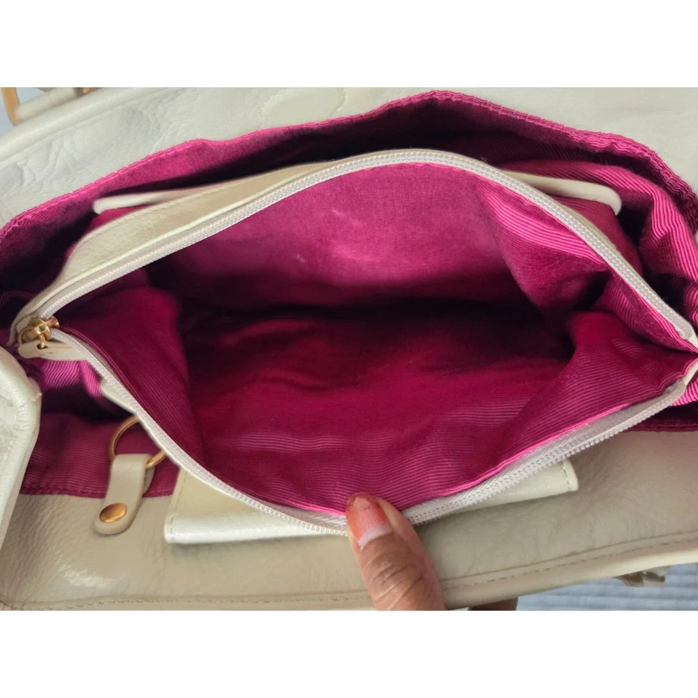 Isabella Fiore Shoulder Bag Ivory Leather Floral Applique Tassel Whipstitch Pink